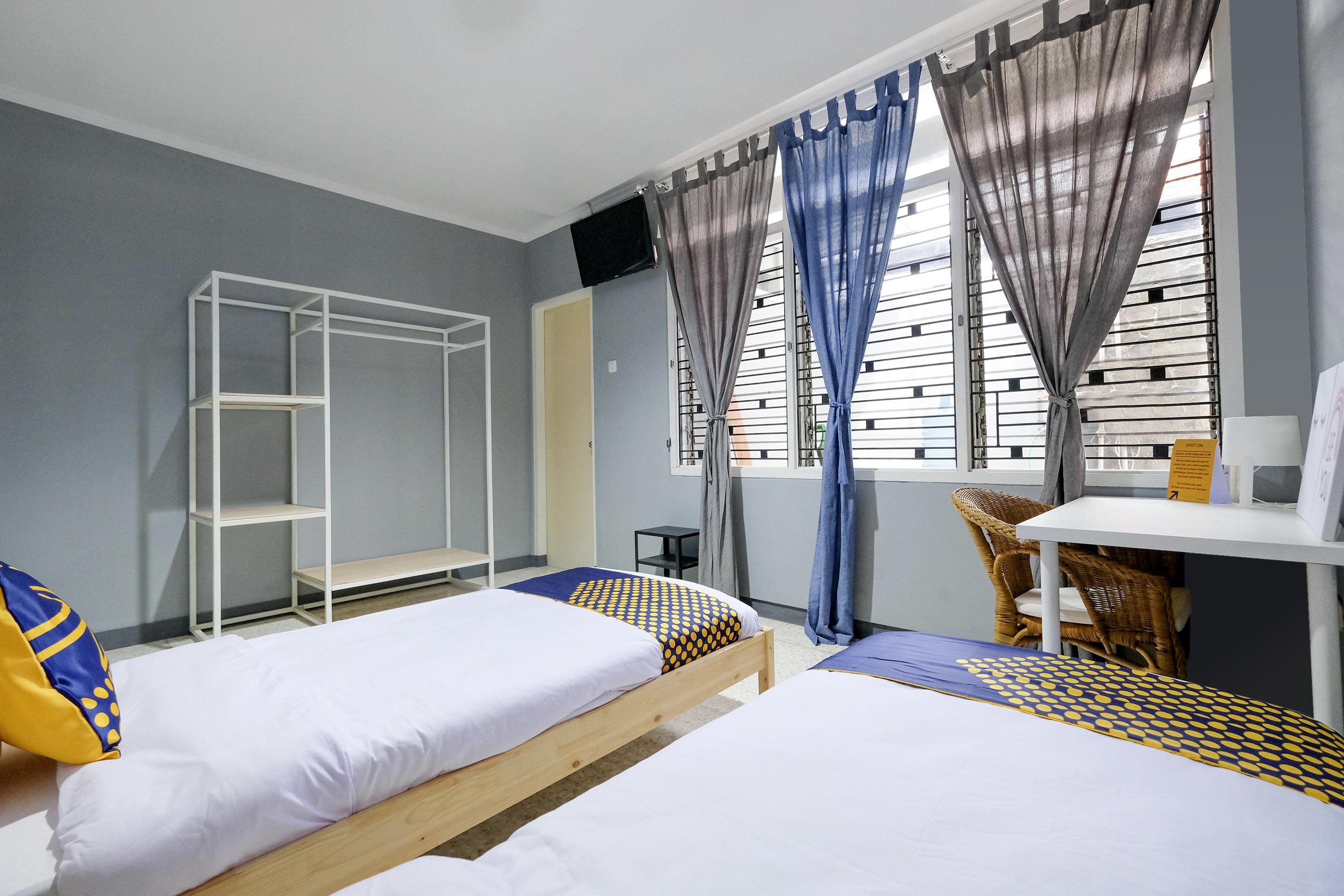SPOT ON 2281 Omajo Hotell Semarang Exteriör bild